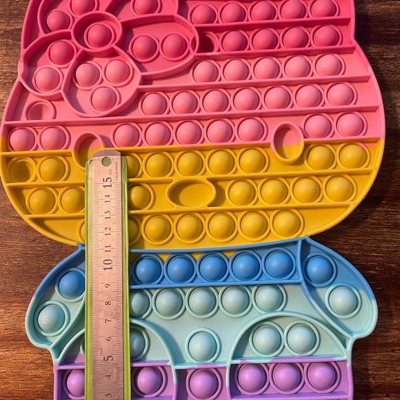 Hello Kitty Jumbo Large Fidget Pop It Popper - Picture 2 of 4